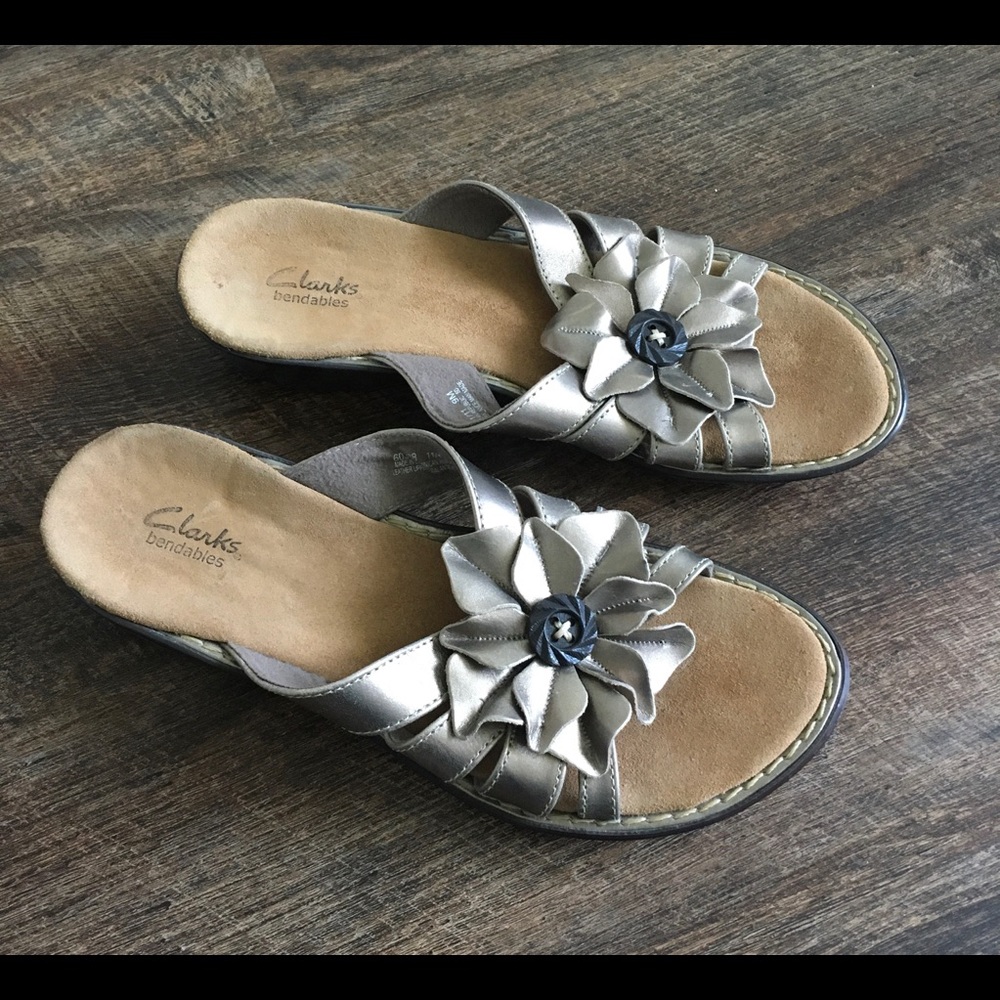 Sold CLARKS Bendables Floral Leather Sandals 60308